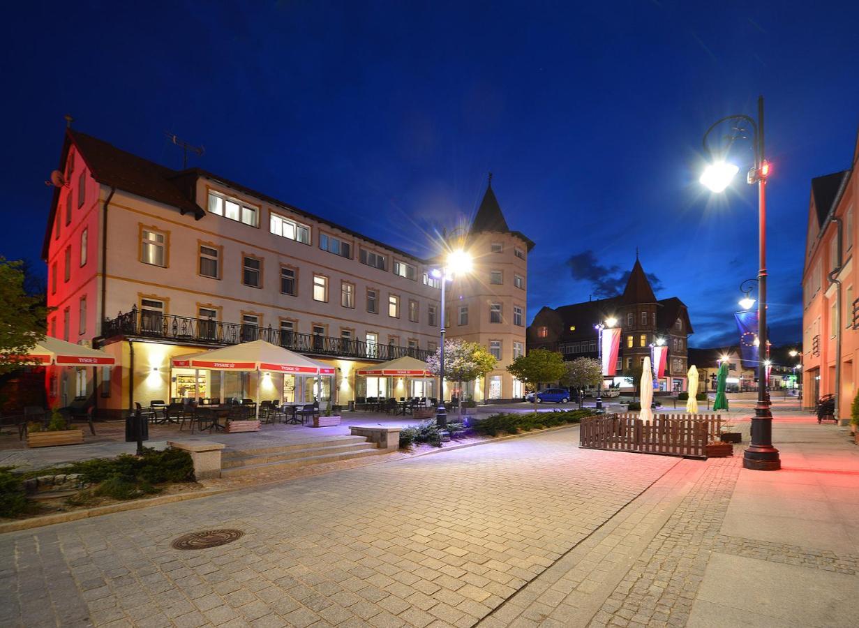 Dobrzynski Resort Topaz Świeradów-Zdrój Екстериор снимка